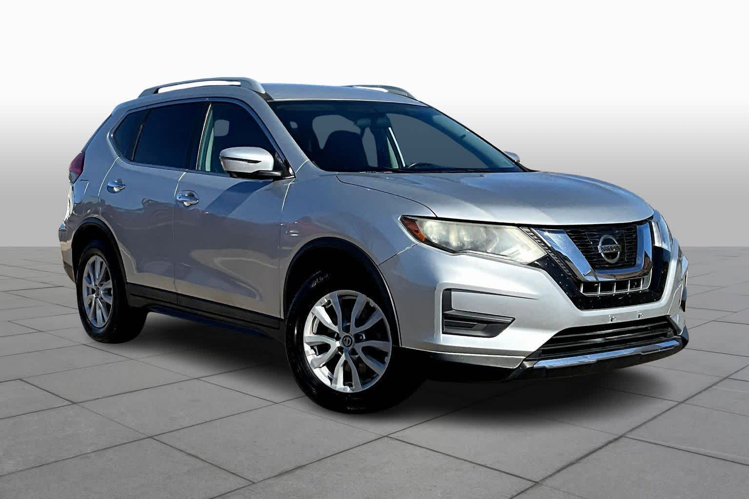 Used 2017 Nissan Rogue SV with VIN 5N1AT2MN4HC852547 for sale in Lubbock, TX