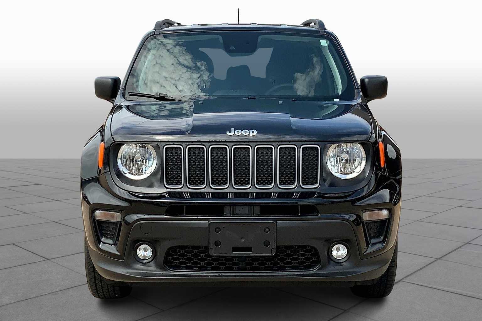 2022 Jeep Renegade Latitude photo 3
