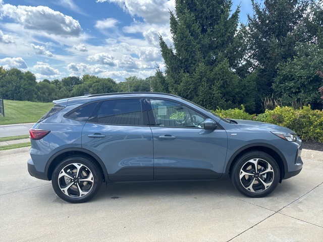 2025 Ford Escape ST-Line Select photo 4