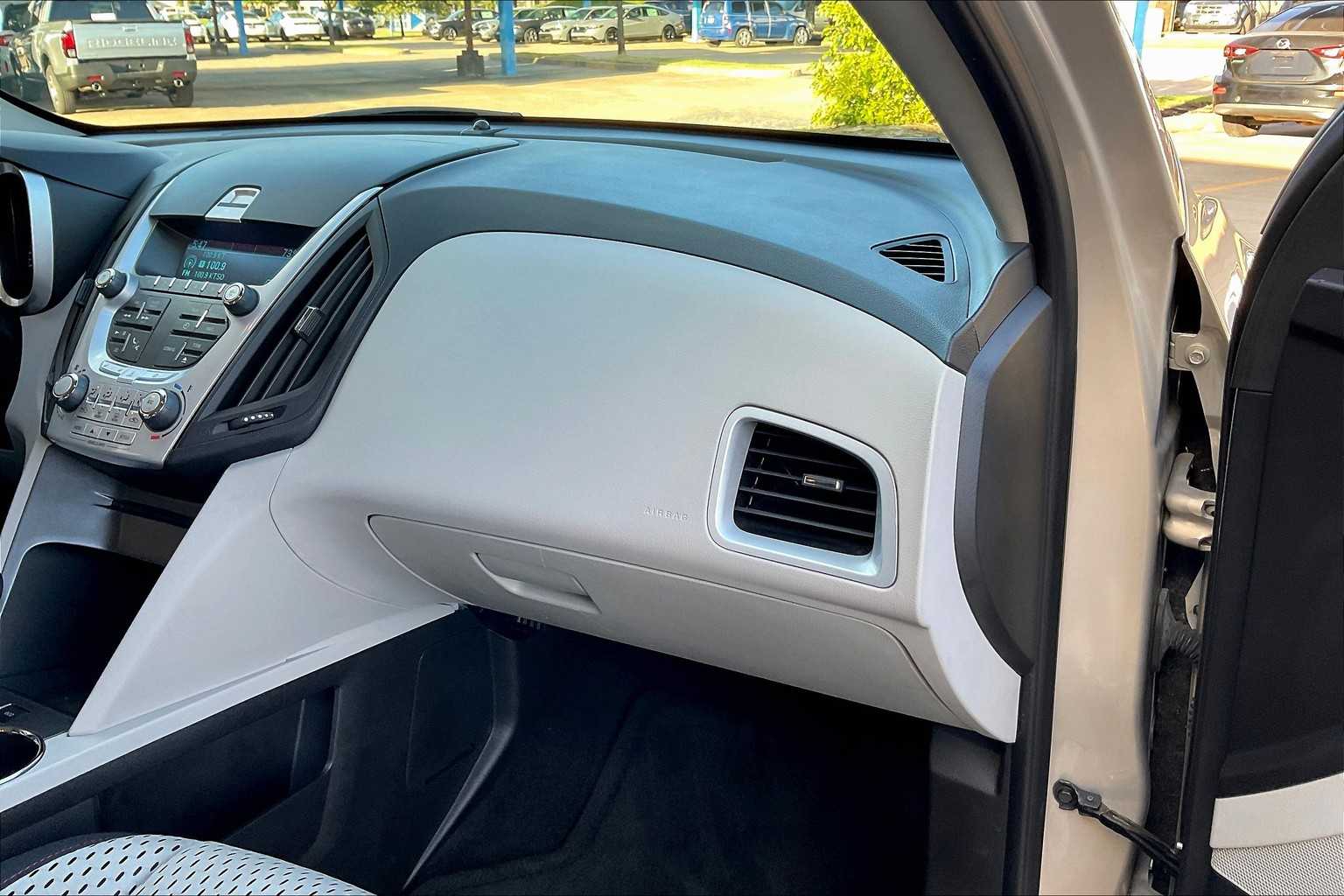 2012 Chevrolet Equinox LS photo 17