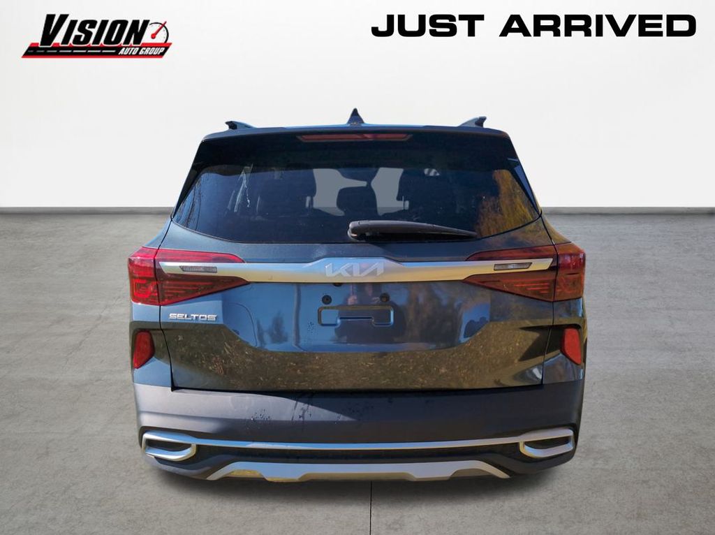 2023 Kia Seltos S photo 4