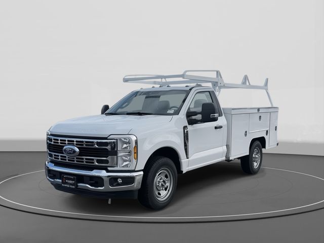 2024 Ford F-350 Super Duty Chassis Cab XL's photo