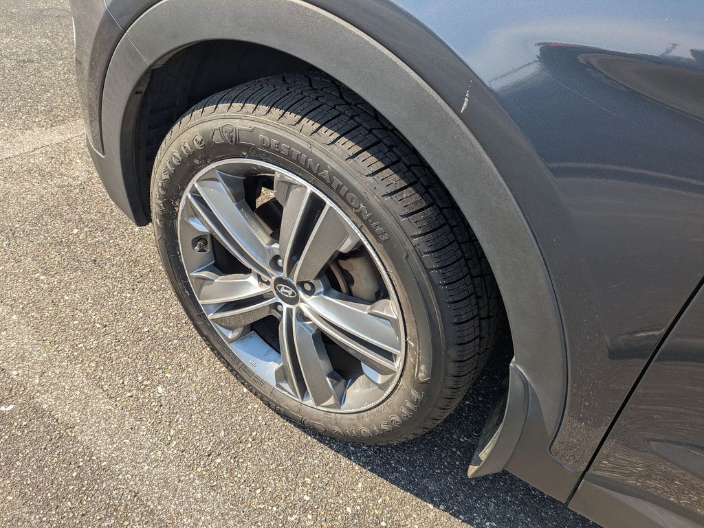 2016 Hyundai Santa Fe Limited photo 3