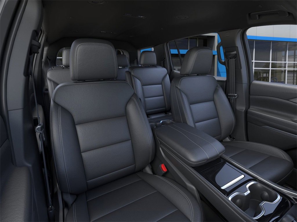2025 Chevrolet Traverse photo 12