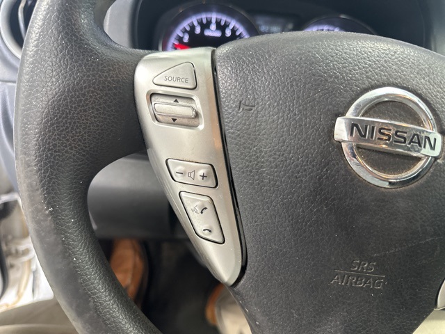 2016 Nissan Versa 1.6 SV photo 19