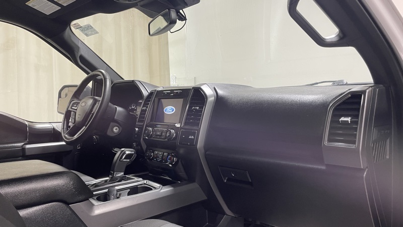 2020 Ford F-150 XLT photo 8