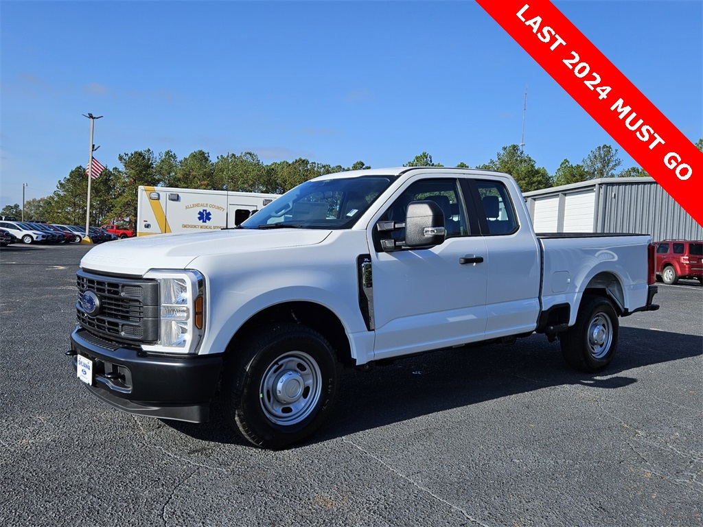 2024 Ford F-350 XL photo 3