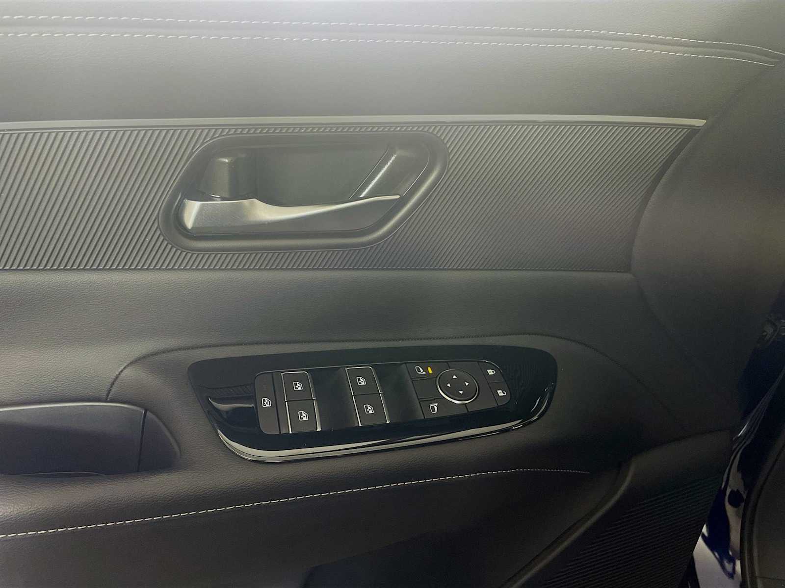 2025 Nissan Murano SV photo 14