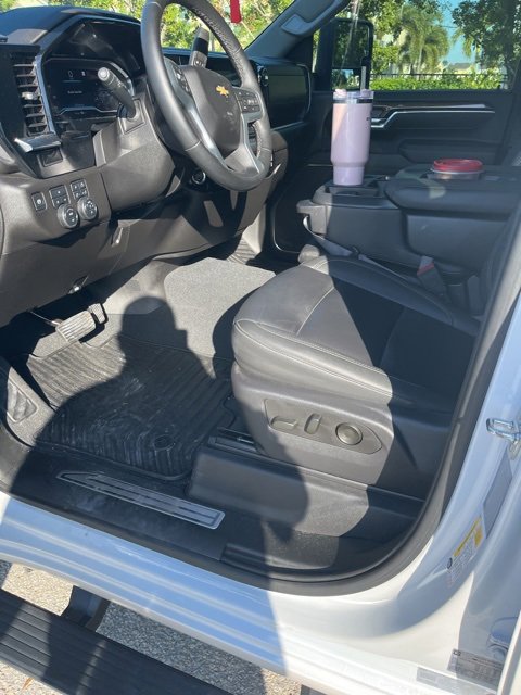 2024 Chevrolet Silverado 2500HD LT photo 4