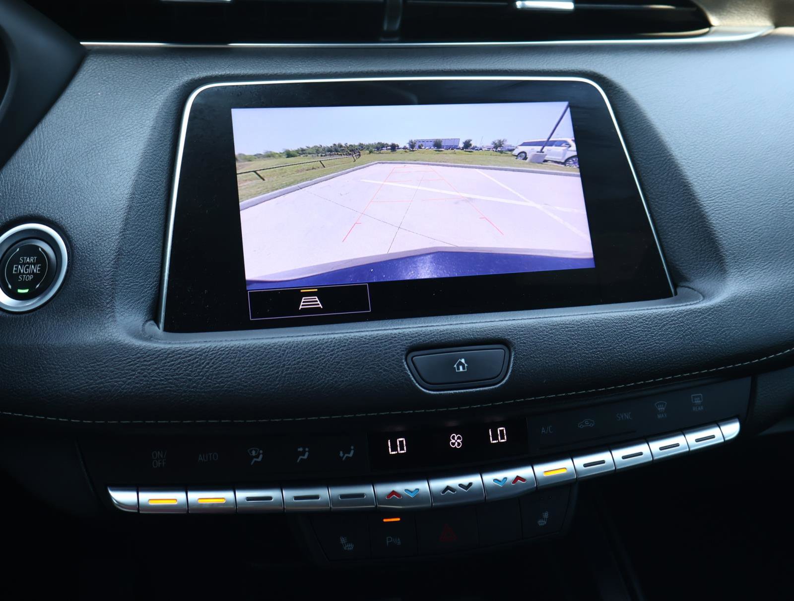 2022 Cadillac XT4 Luxury photo 32