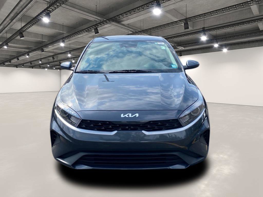 2022 Kia Forte LXS photo 2