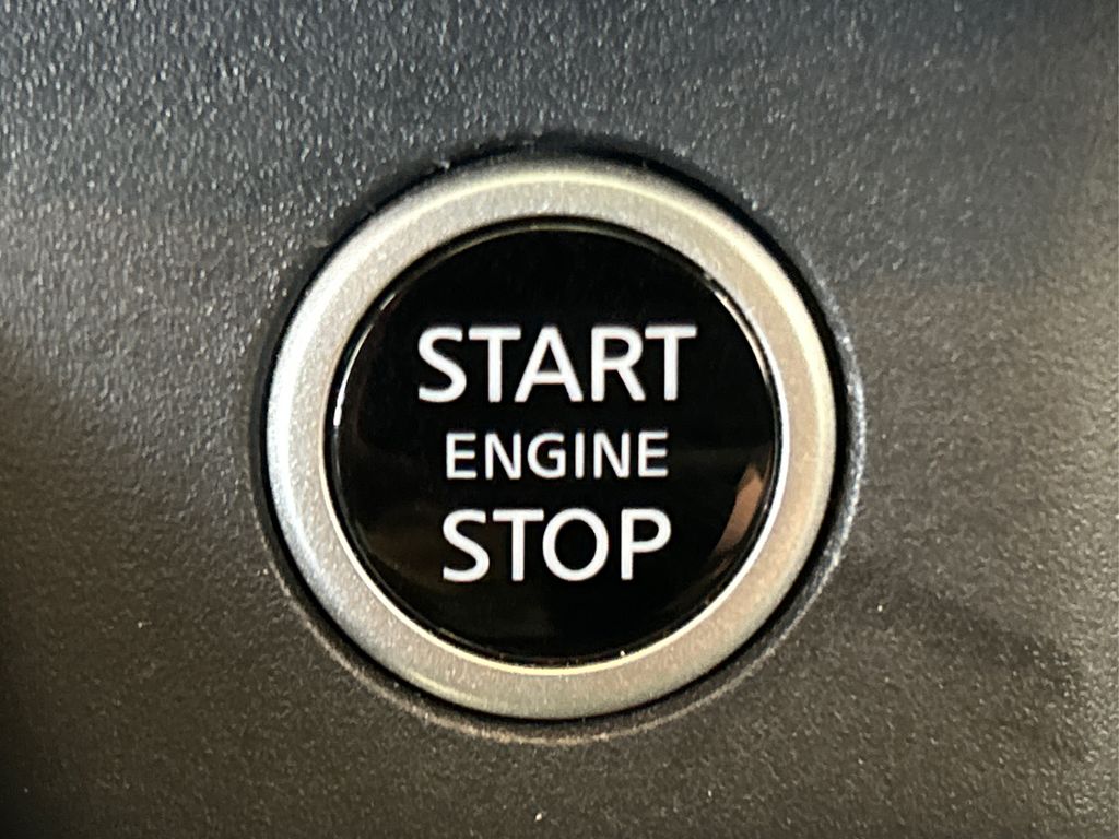 2023 Nissan Rogue SV photo 30