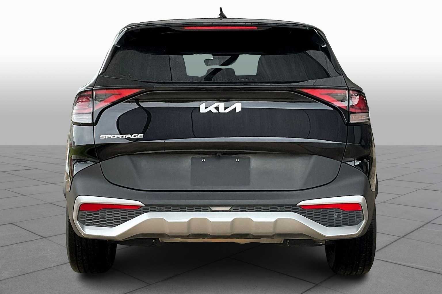 2023 Kia Sportage EX photo 4