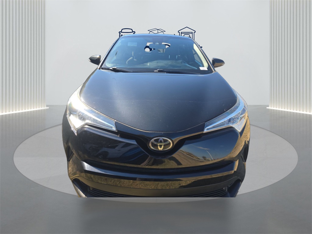 2018 Toyota C-HR XLE Premium photo 3