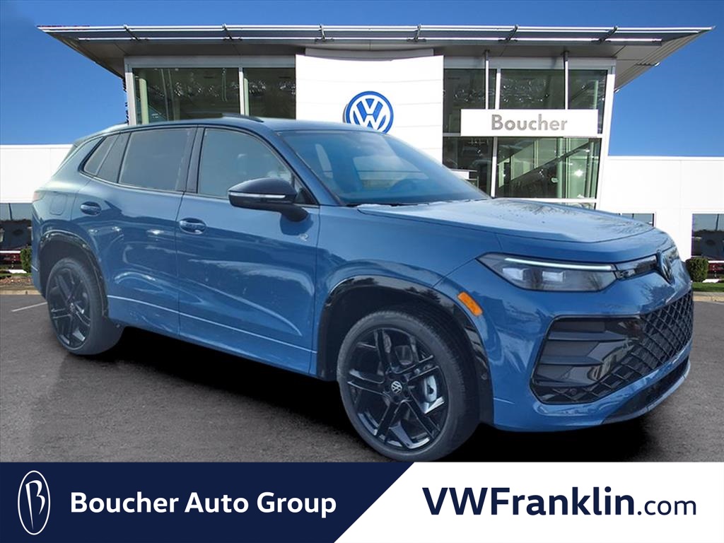 2026 Volkswagen Tiguan SE R-LINE BLACK's photo