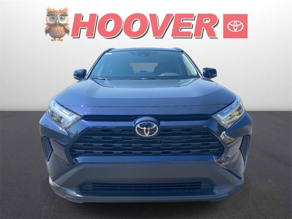2025 Toyota RAV4 XLE photo 5