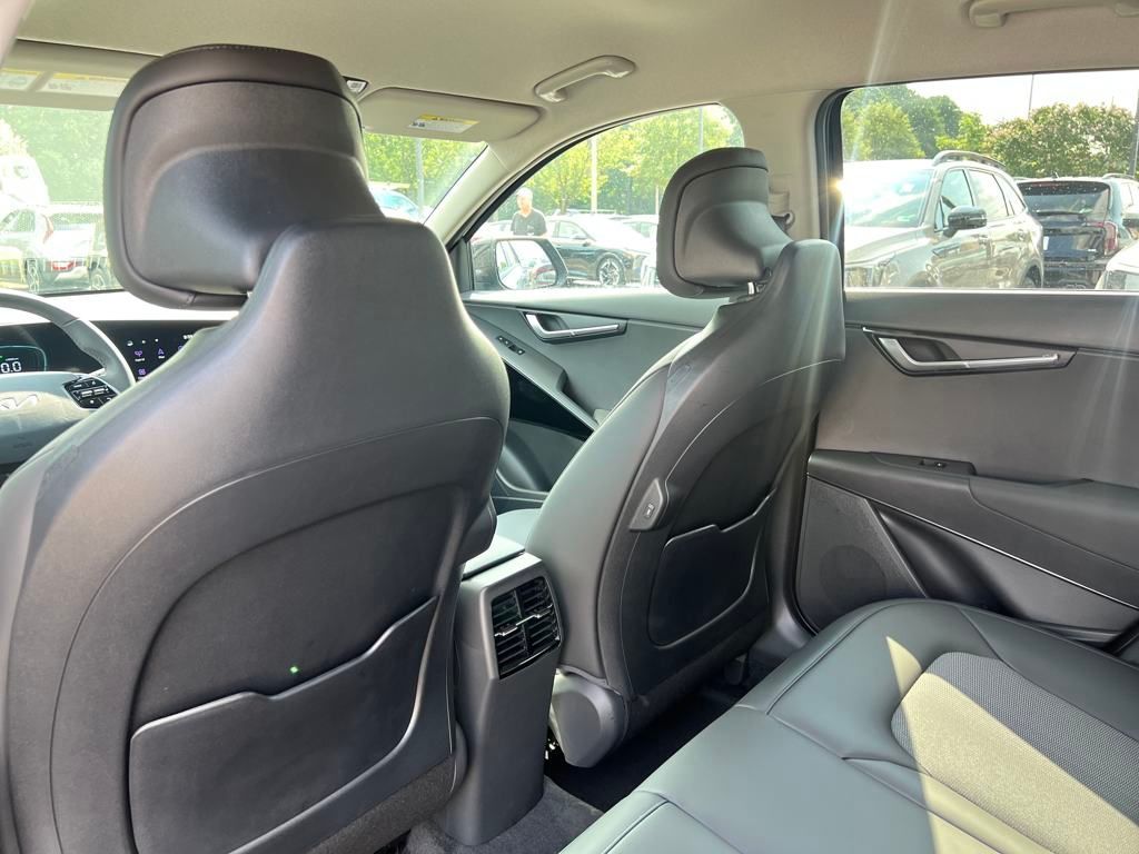 2025 Kia Niro EX photo 21