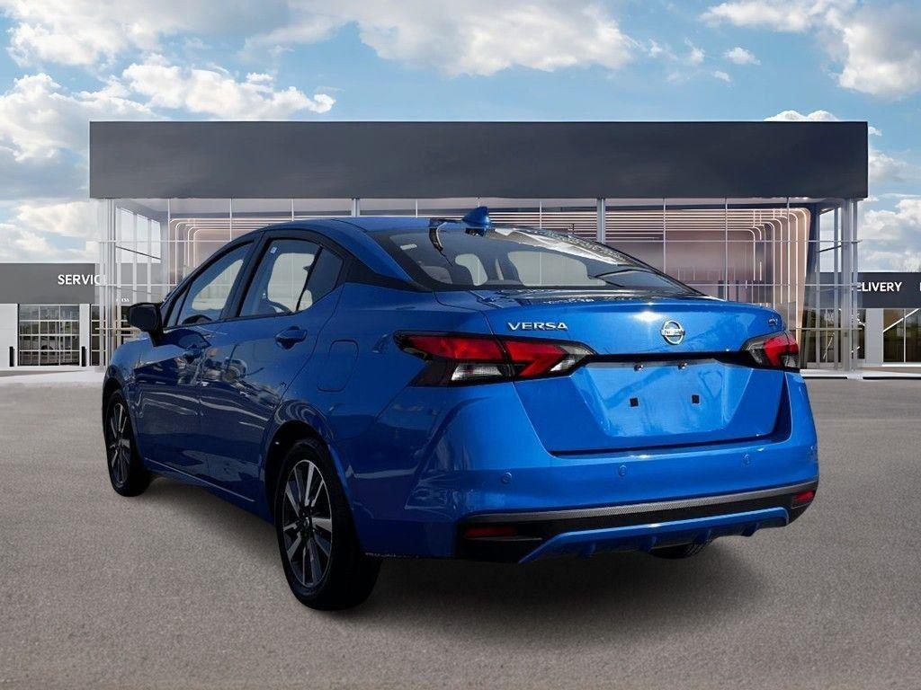 2021 Nissan Versa SV photo 6