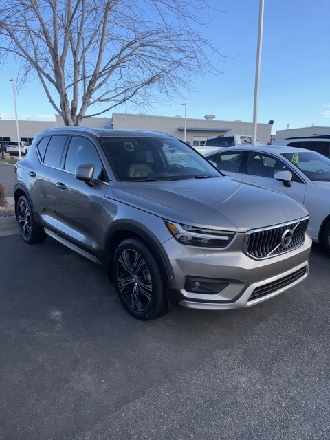 2020 Volvo XC40 Inscription's photo