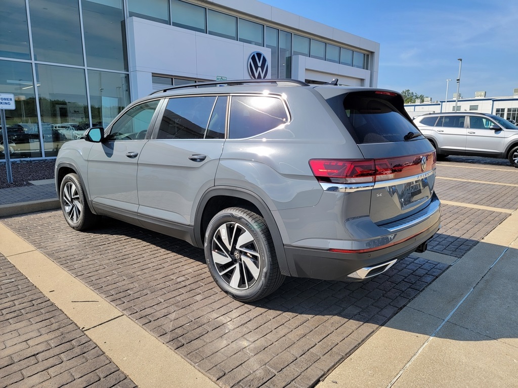 2026 Volkswagen Atlas SE Technology photo 4