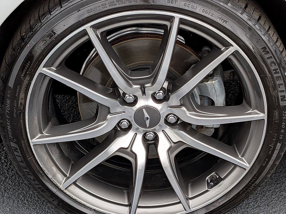 2023 Genesis G70 2.0T photo 10