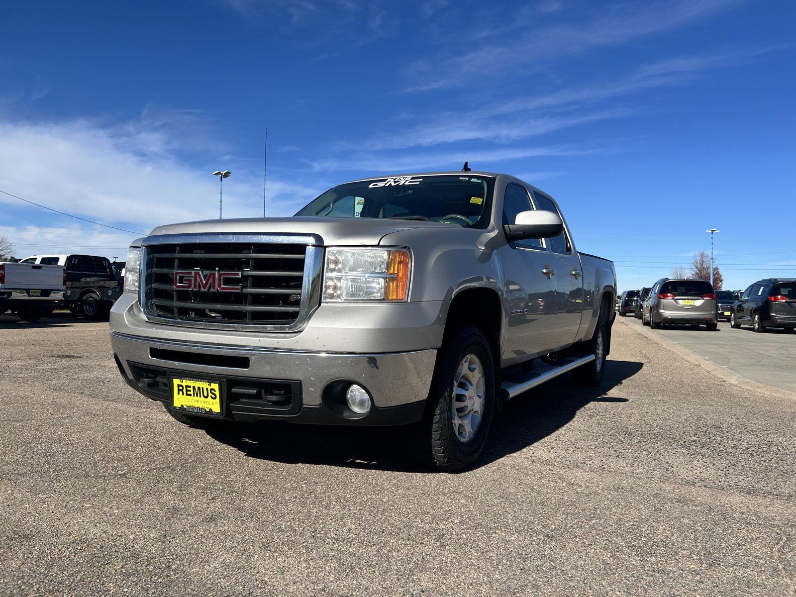 2008 Gmc Sierra 2500 HD SLT photo 2