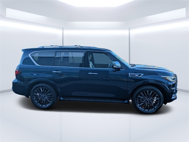 2022 Infiniti QX80 Sensory photo 2