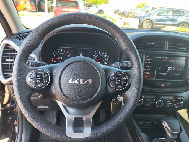2022 Kia Soul LX photo 14