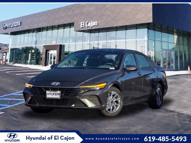 2024 Hyundai Elantra SEL's photo