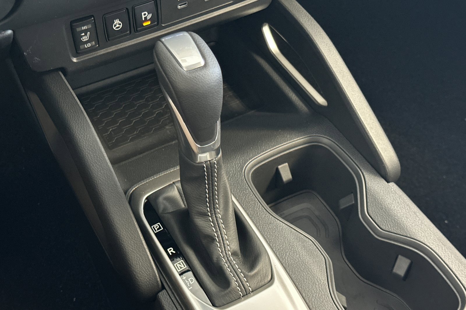 2025 Nissan Frontier SV photo 16