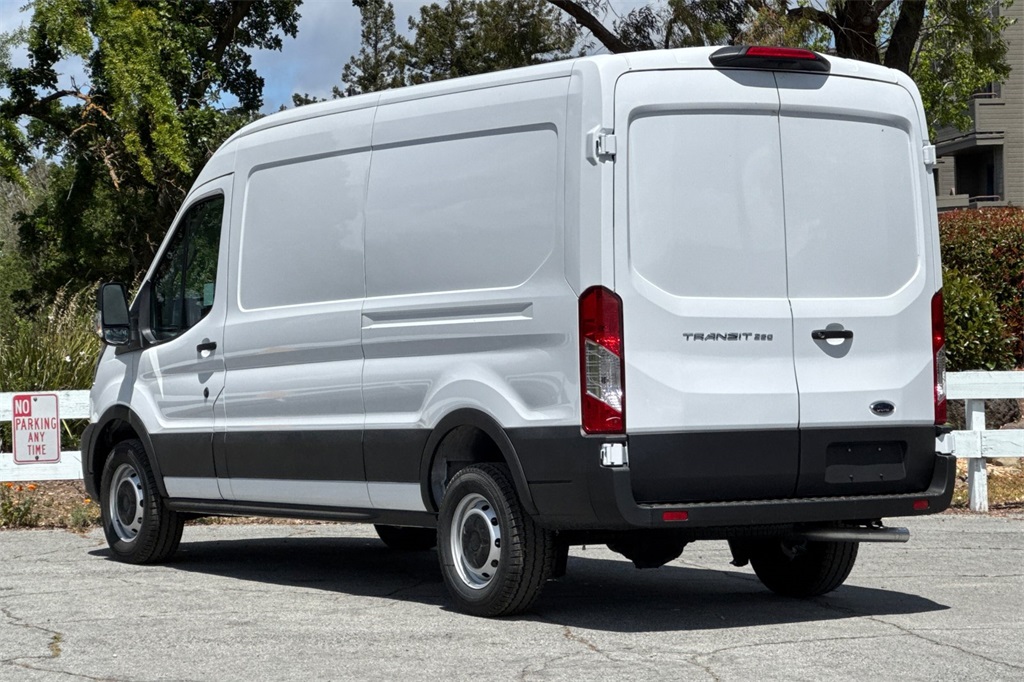 2025 Ford Transit photo 4