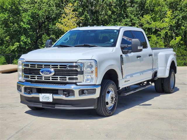 2023 Ford F-350 XL photo 3