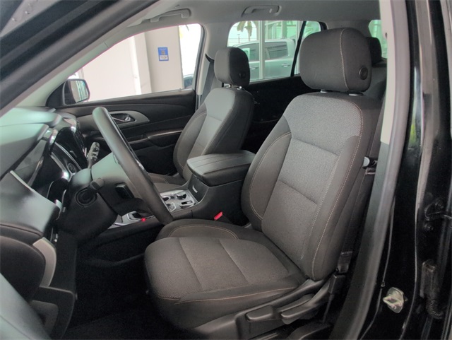 2021 Chevrolet Traverse LS photo 5