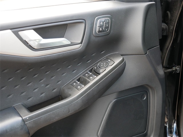 2020 Ford Escape SEL photo 14