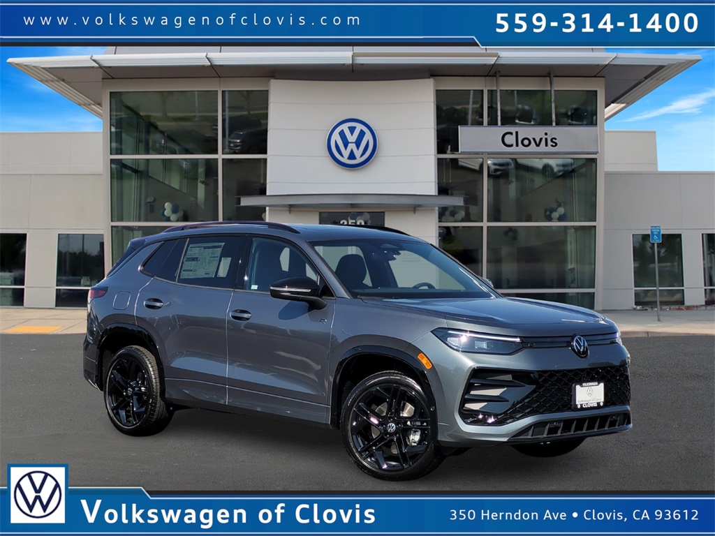 2026 Volkswagen Tiguan SE R-LINE BLACK's photo