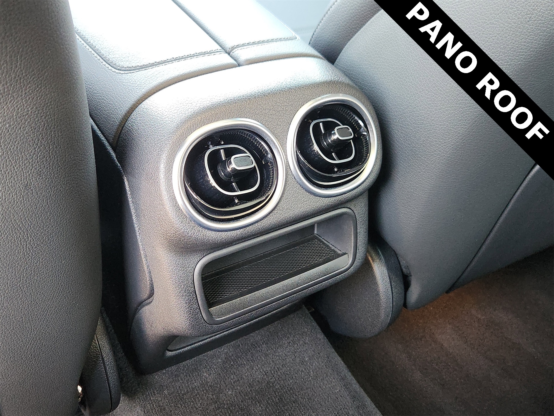 2025 Mercedes Benz GLC 300 photo 22