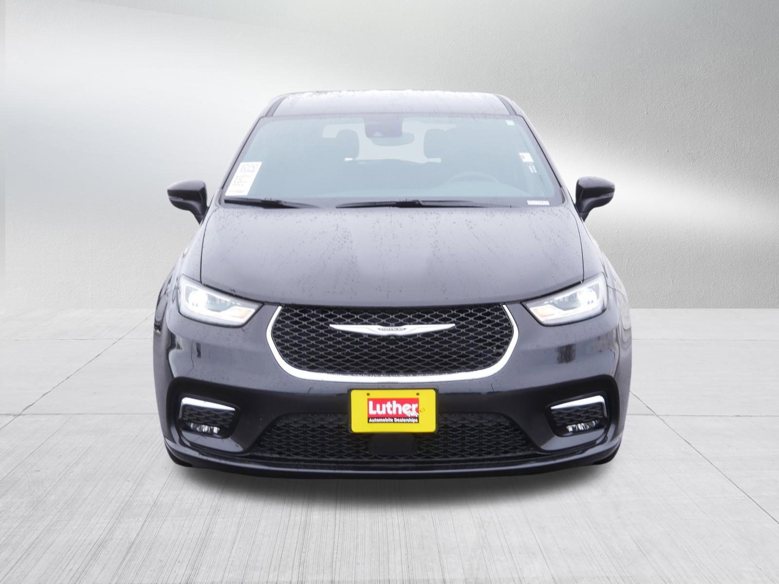 Used 2023 Chrysler Pacifica Touring with VIN 2C4RC1FG0PR500684 for sale in Cambridge, Minnesota