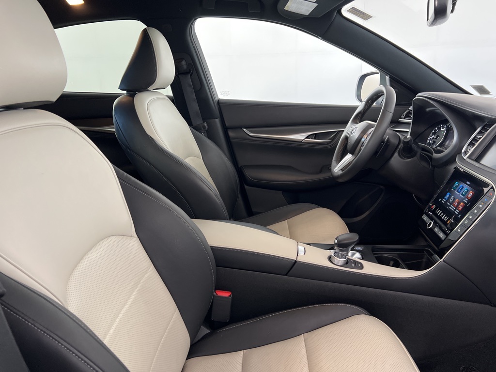 2023 Infiniti QX55 Luxe photo 13