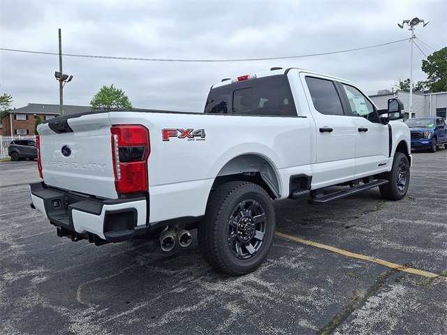 2025 Ford F-350 XL photo 4