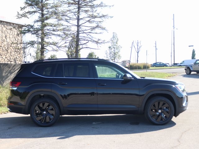2026 Volkswagen Atlas SE Technology photo 3
