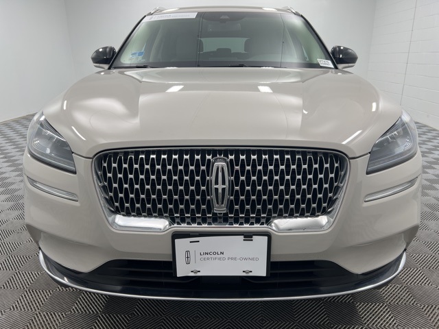 2022 Lincoln Corsair Standard photo 2