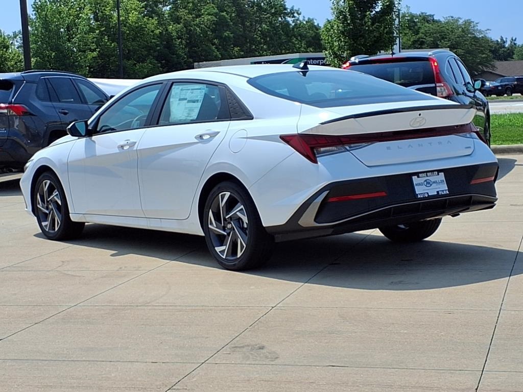 2025 Hyundai Elantra Hybrid SEL Sport photo 2