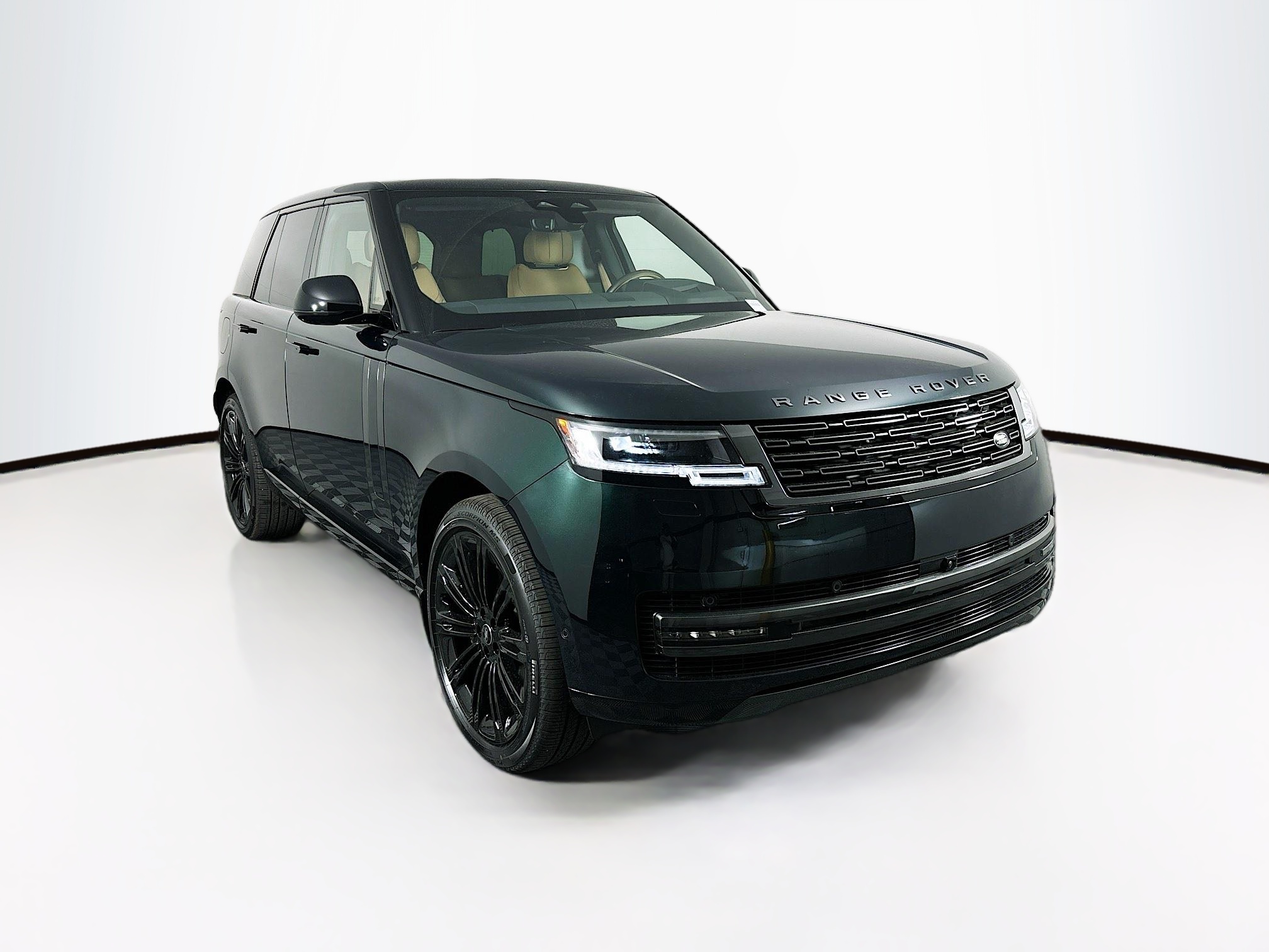 2025 Land Rover Range Rover SE photo 3