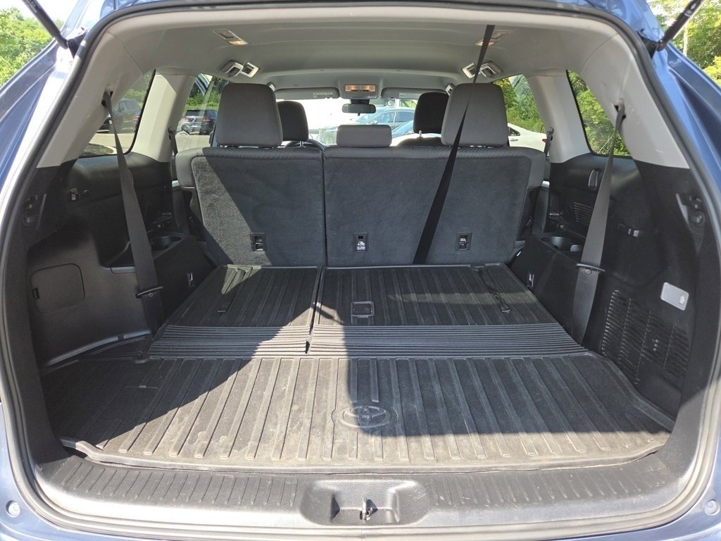 2019 Toyota Highlander LE Plus photo 20