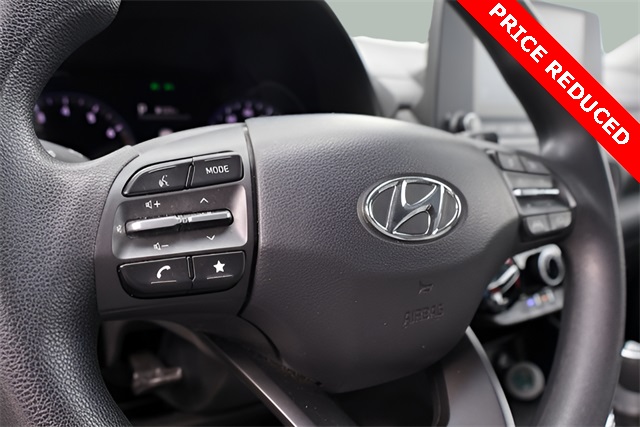 2023 Hyundai Kona SEL photo 3