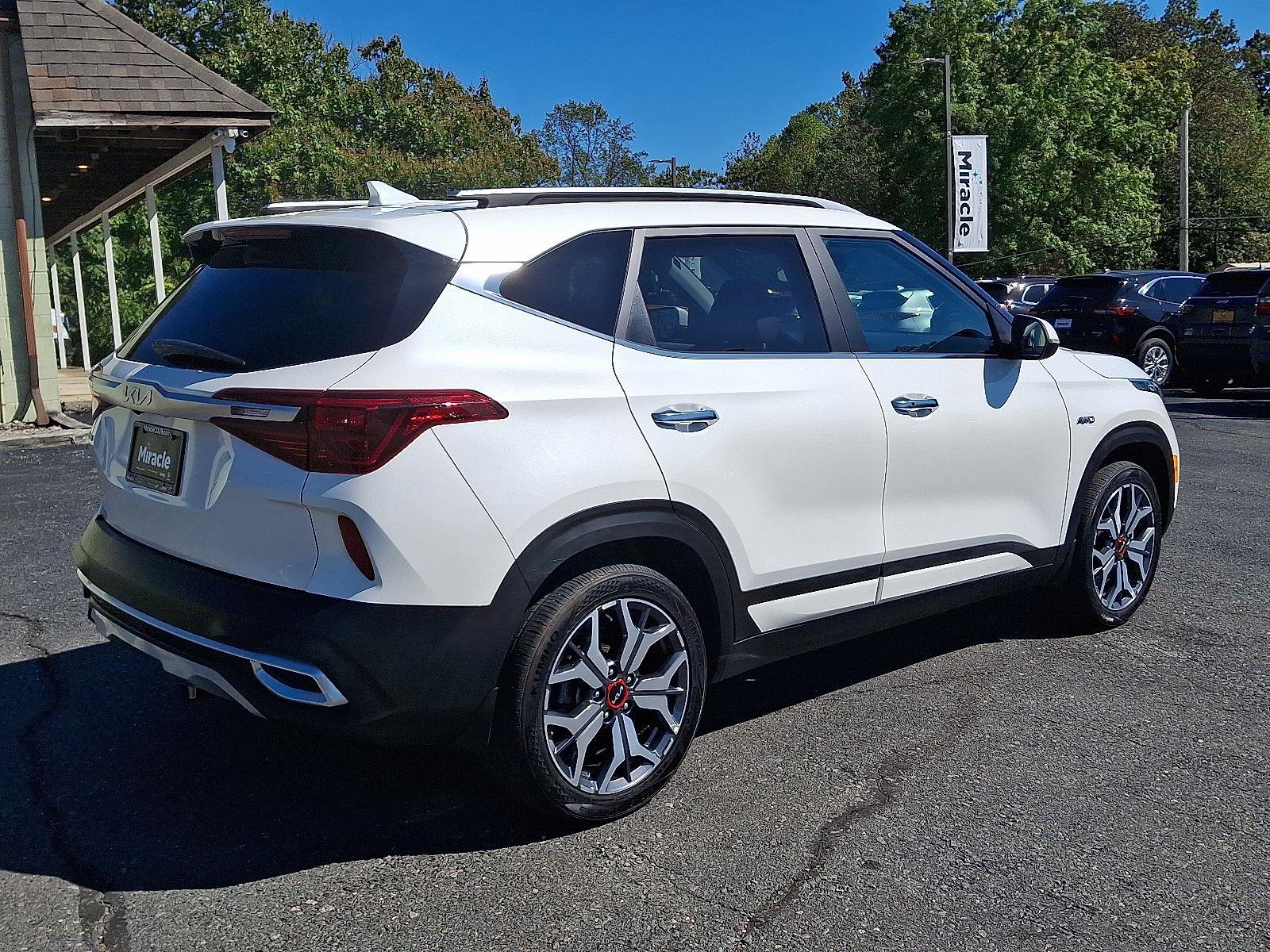 2023 Kia Seltos SX photo 6