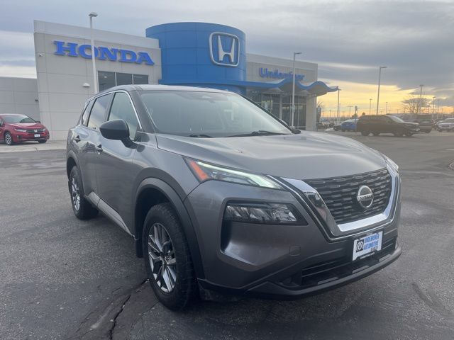 2021 Nissan Rogue S's photo