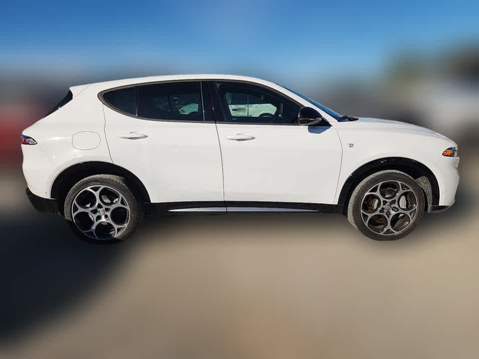 2024 Alfa Romeo Tonale Ti photo 4