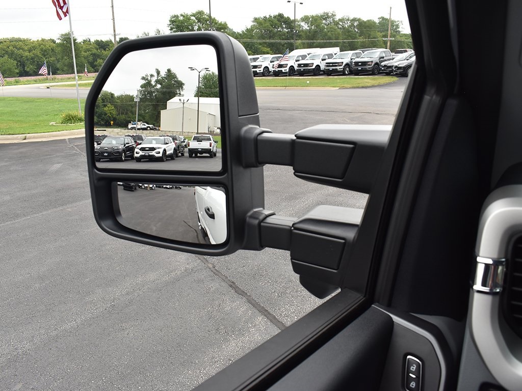 2025 Ford F-350 XLT photo 22