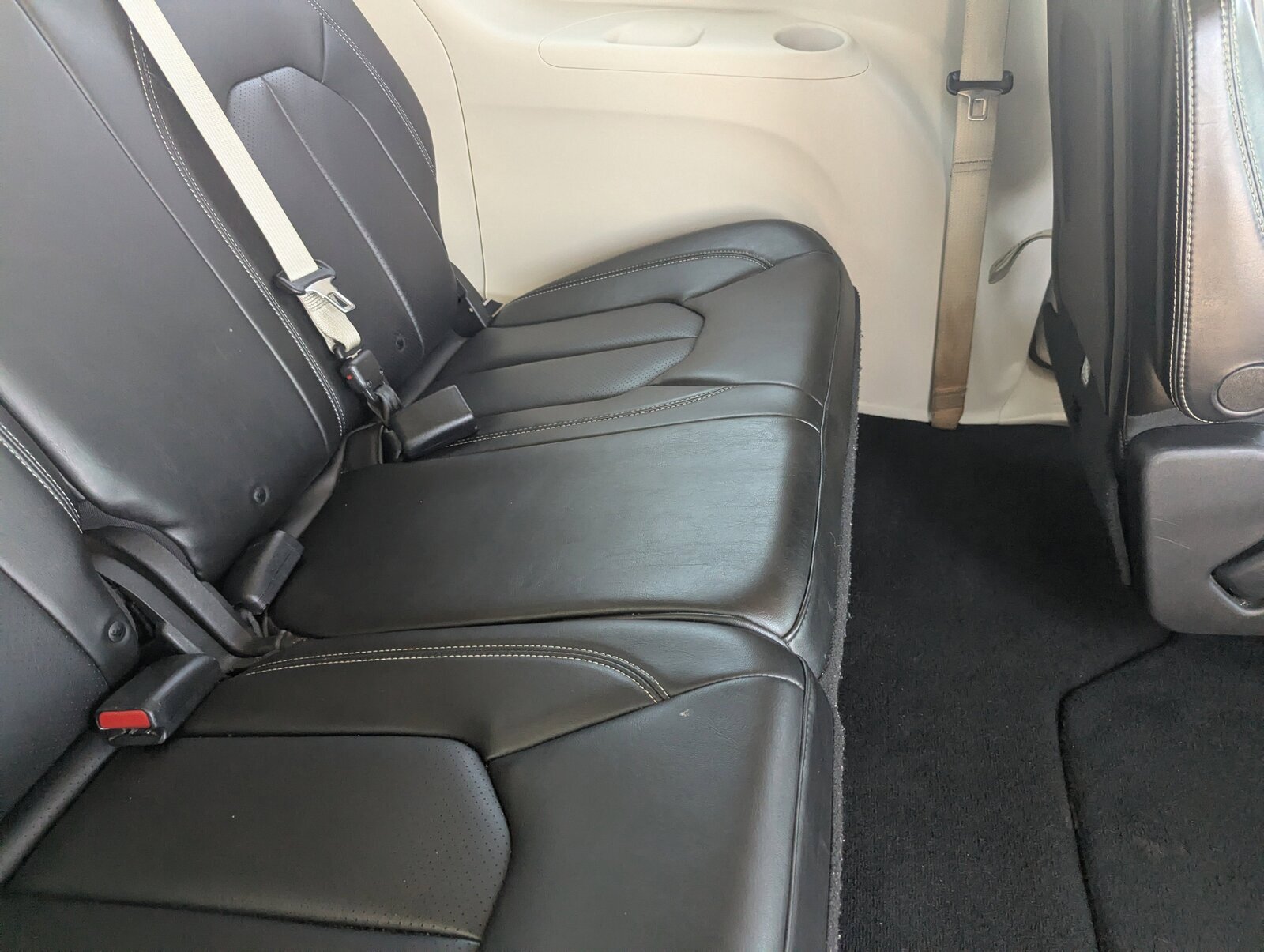 2021 Chrysler Voyager LXi photo 14